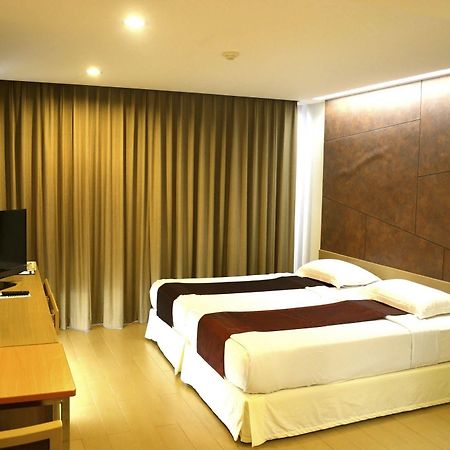 A-One Motel Бангкок Экстерьер фото