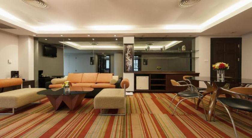 A-One Motel Бангкок Экстерьер фото
